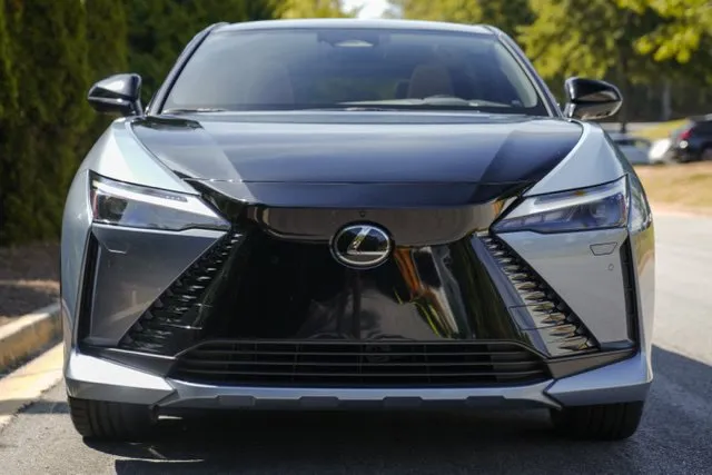 Lexus RZ photo 15