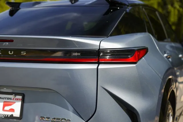 Lexus RZ photo 14