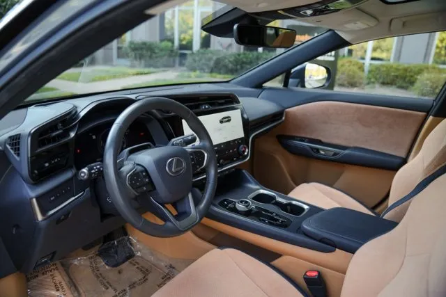 Lexus RZ photo 20