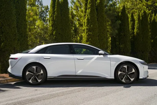 Lucid Air photo 8