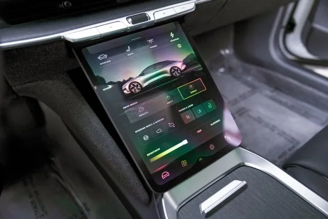 Lucid Air photo 26