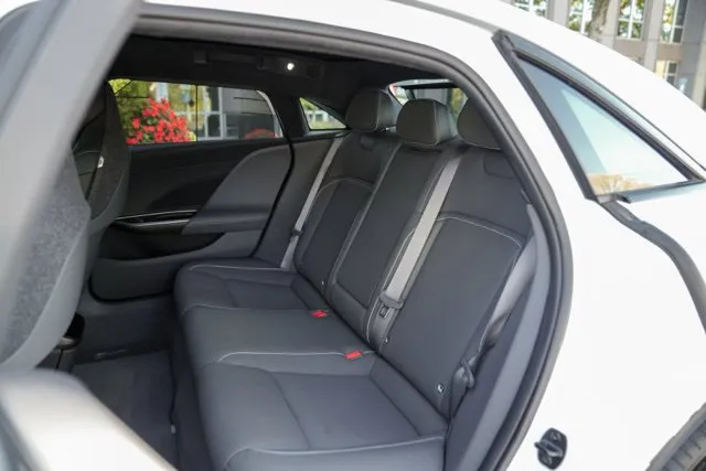 Lucid Air photo 31