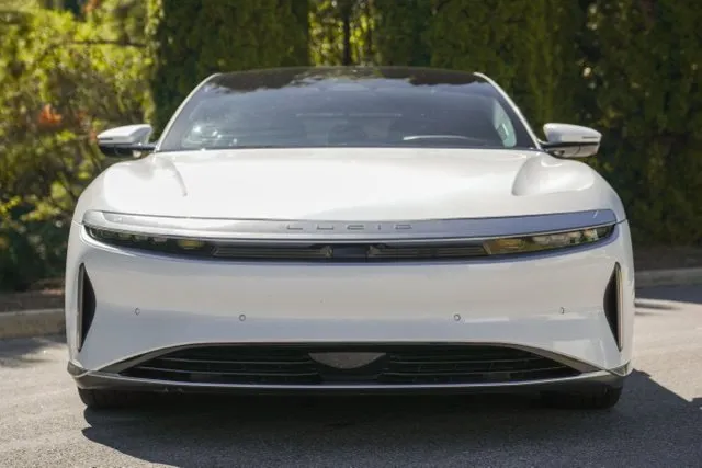 Lucid Air photo 11