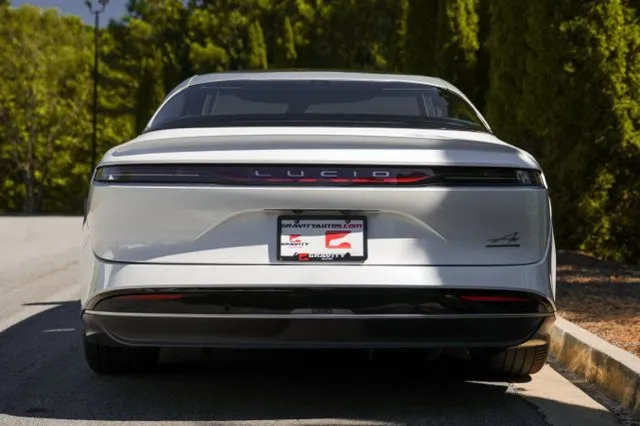 Lucid Air photo 12