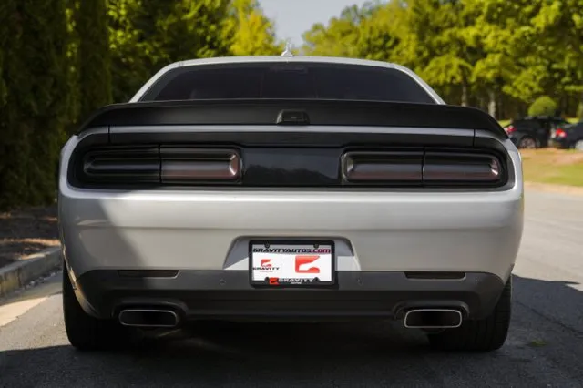 Dodge Challenger photo 19