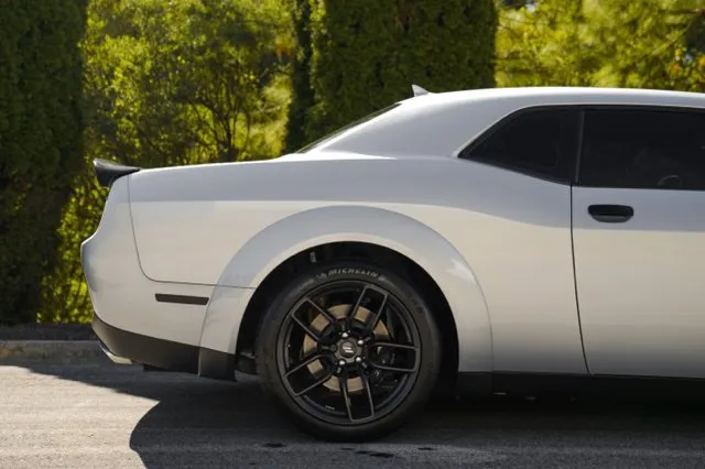Dodge Challenger photo 10