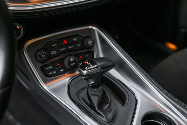 Dodge Challenger photo 33