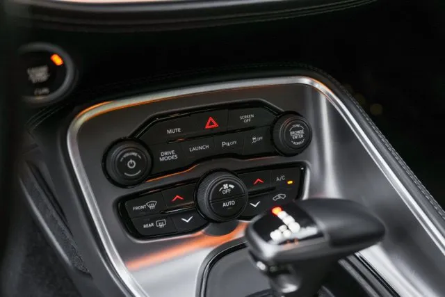 Dodge Challenger photo 34