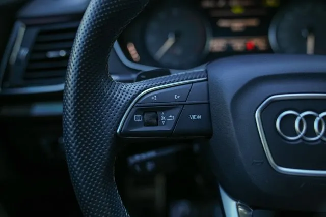 Audi SQ5 photo 25