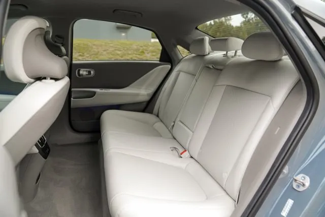 Hyundai Ioniq 6 photo 40