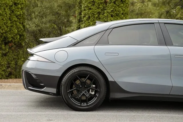 Hyundai Ioniq 6 photo 9