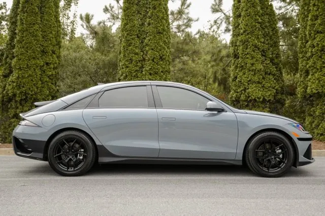 Hyundai Ioniq 6 photo 8