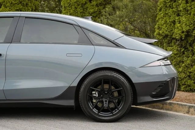 Hyundai Ioniq 6 photo 7