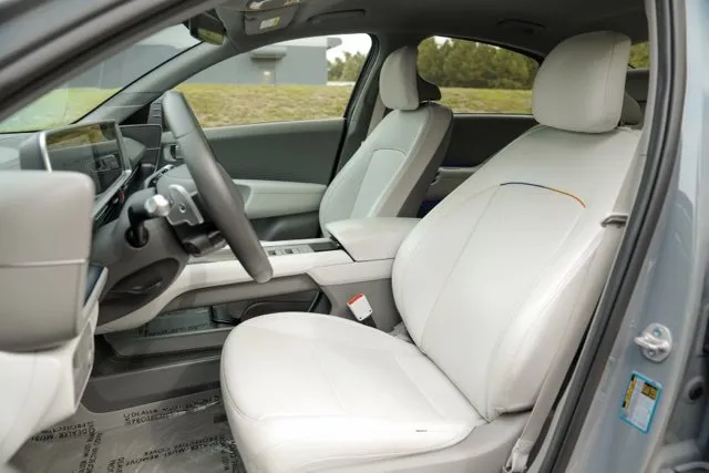 Hyundai Ioniq 6 photo 36