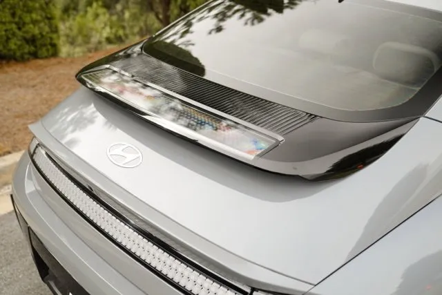 Hyundai Ioniq 6 photo 16
