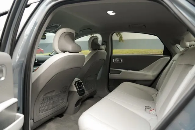 Hyundai Ioniq 6 photo 38