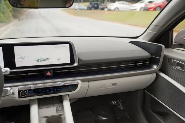 Hyundai Ioniq 6 photo 23