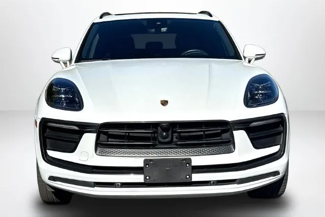 Porsche Macan photo 2