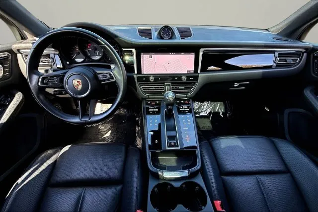 Porsche Macan photo 9