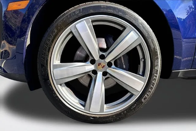 Porsche Macan photo 35