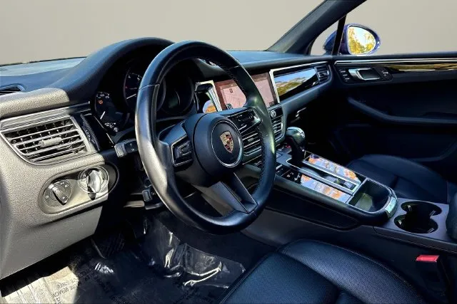 Porsche Macan photo 18