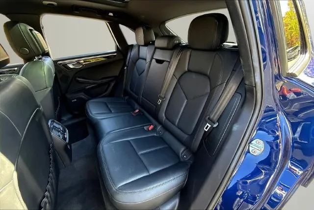 Porsche Macan photo 23