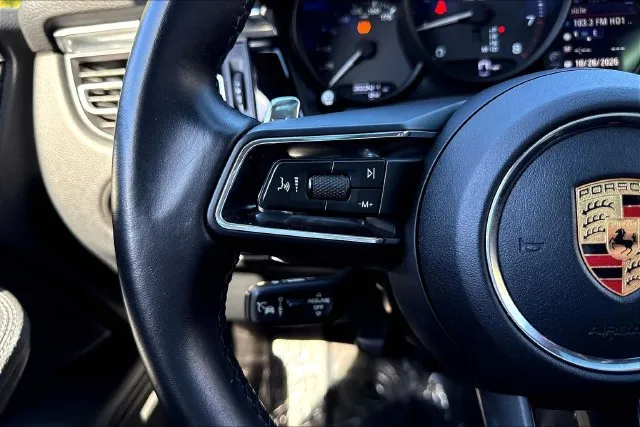 Porsche Macan photo 13