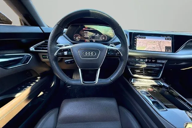 Audi e-tron GT photo 10