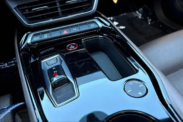 Audi e-tron GT photo 17