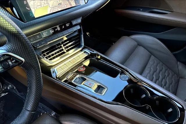 Audi e-tron GT photo 19