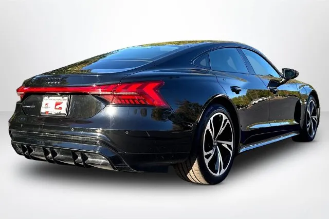 Audi e-tron GT photo 5