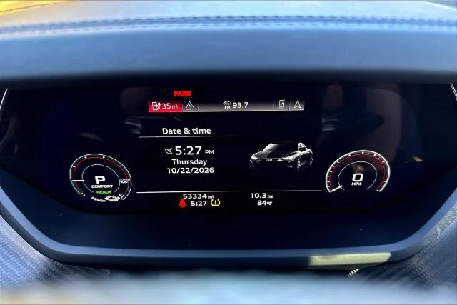 Audi e-tron GT photo 15