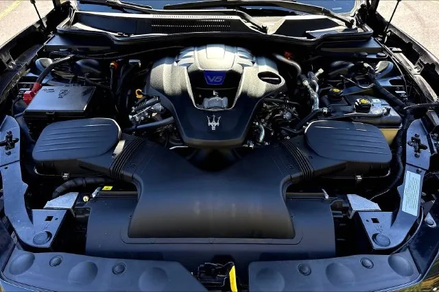 Maserati Ghibli photo 32