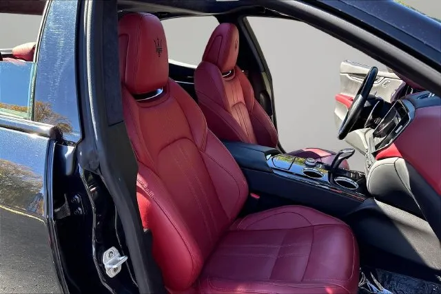 Maserati Ghibli photo 31