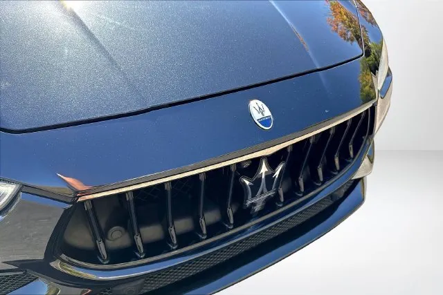 Maserati Ghibli photo 35