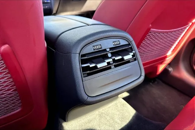 Maserati Ghibli photo 12