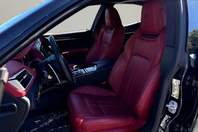 Maserati Ghibli photo 23