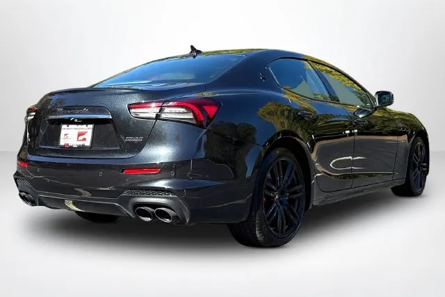 Maserati Ghibli photo 5