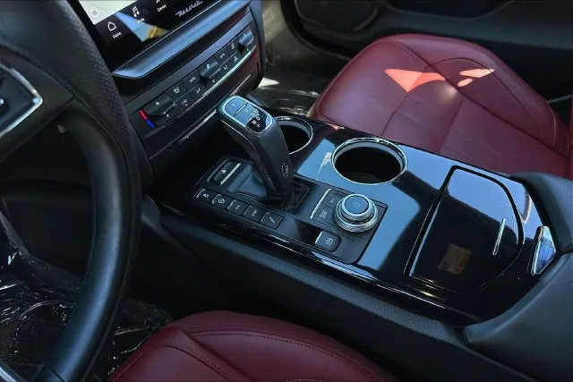 Maserati Ghibli photo 20