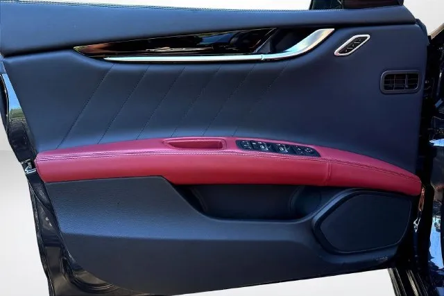 Maserati Ghibli photo 22