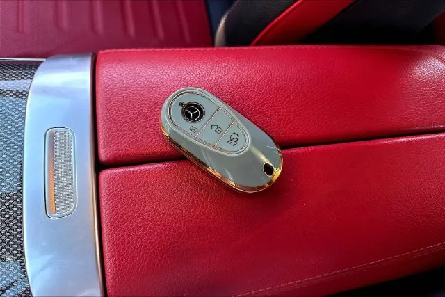 Mercedes-Benz C-Class photo 35