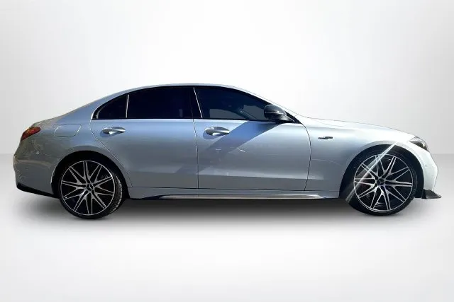 Mercedes-Benz C-Class photo 4