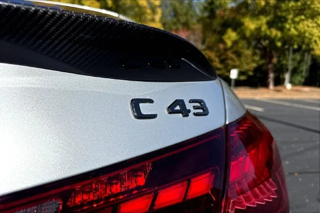 Mercedes-Benz C-Class photo 24