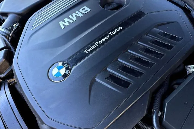 BMW 3 Series photo 32