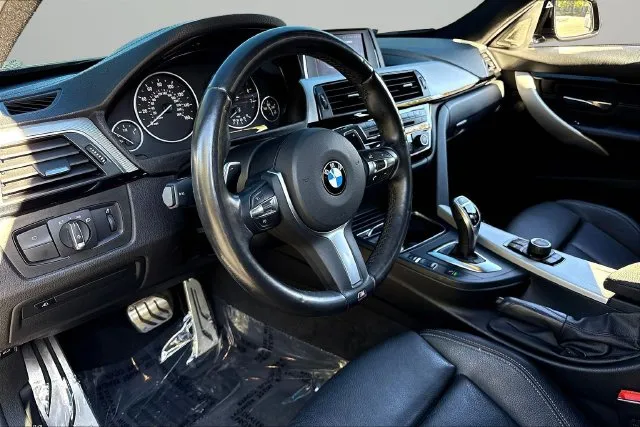 BMW 3 Series photo 18