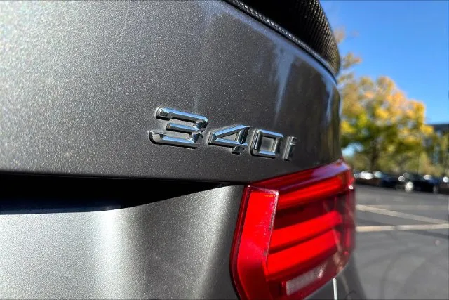 BMW 3 Series photo 25