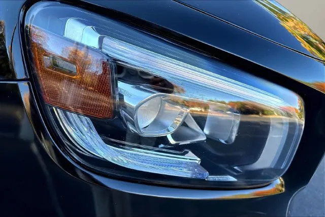 Mercedes-Benz GLB photo 33