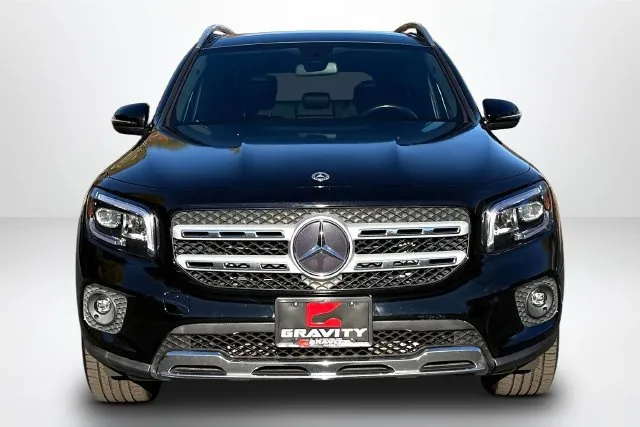 Mercedes-Benz GLB photo 2