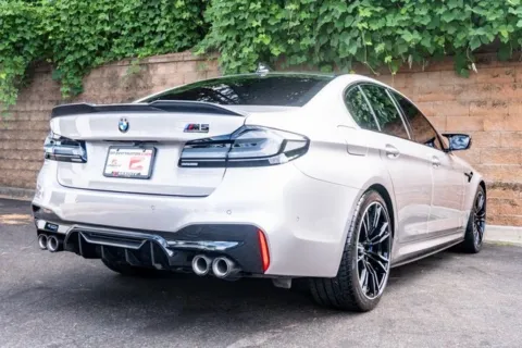 More photos of 2019 BMW M5 at Gravity Autos Duluth, GA