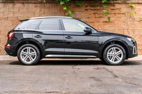 More photos of 2021 Audi Q5 e 55 Premium at Gravity Autos Duluth, GA